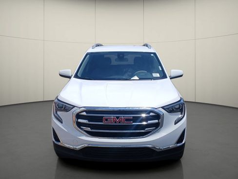 Used 2020 GMC Terrain SLT w/ Preferred Package FWD image 2