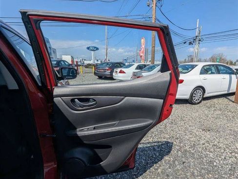 Used 2018 Nissan Rogue Sport S w/ S Appearance Package FWD image 17