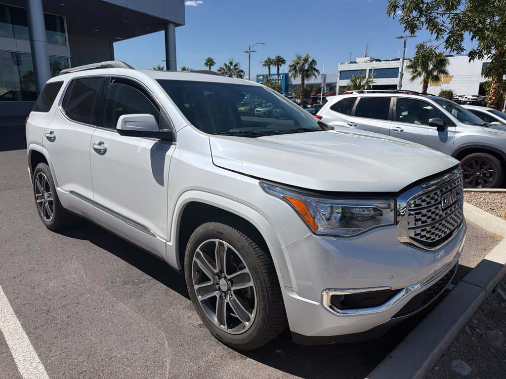 Used 2019 GMC Acadia Denali w/ Technology Package AWD/4WD image 2