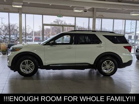 Used 2022 Ford Explorer XLT w/ Equipment Group 202A image 5