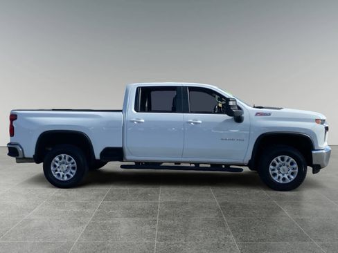 Used 2022 Chevrolet Silverado 2500 LT w/ Convenience Package image 6