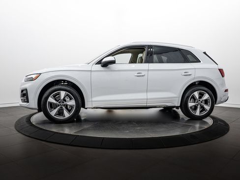 Certified 2025 Audi Q5 2.0T Premium Plus AWD/4WD image 6