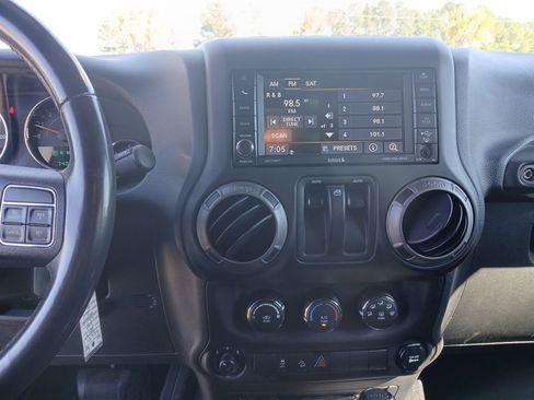 Used 2017 Jeep Wrangler Sport w/ Quick Order Package 24S image 37