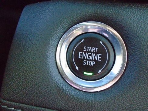 Certified 2024 Chevrolet Colorado LT w/ LT Convenience Package II image 9