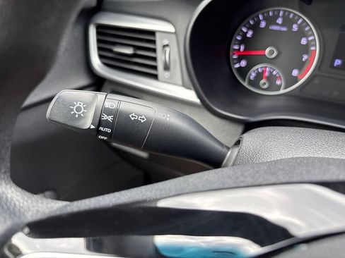 Used 2019 Kia Optima LX FWD image 27