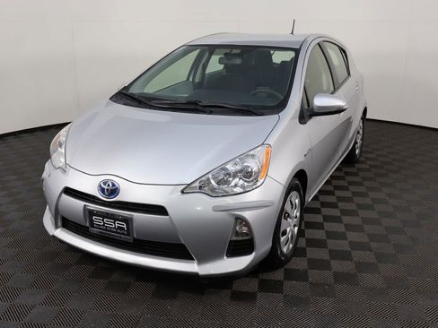 Used 2012 Toyota Prius C image 1