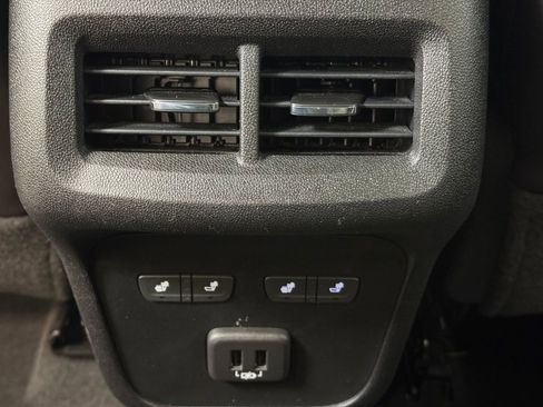 Used 2019 Chevrolet Equinox Premier image 20