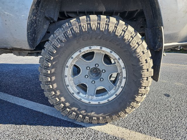 Used 2017 Toyota Tacoma SR AWD/4WD image 9