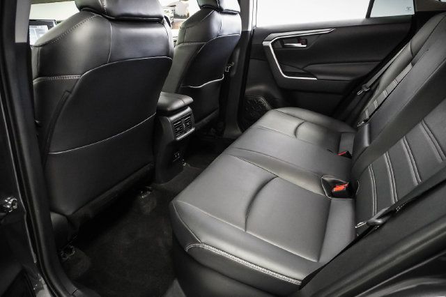Used 2021 Toyota RAV4 XLE Premium AWD/4WD image 19