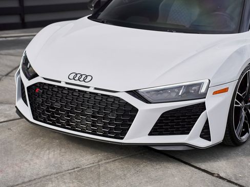 Used 2021 Audi R8 V10 performance image 6