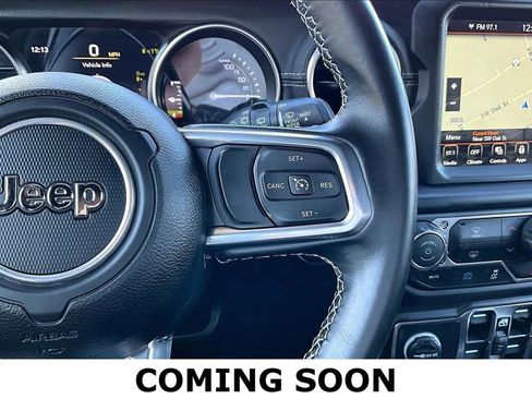 Used 2022 Jeep Wrangler Unlimited Sahara image 26