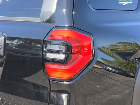 Used 2025 Toyota 4Runner Limited image 12