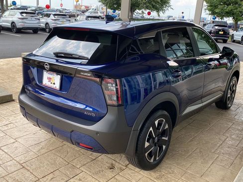 Certified 2025 Nissan Kicks SV AWD/4WD image 7