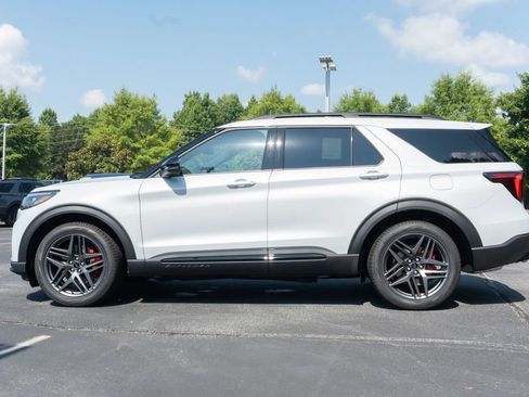 New 2026 Ford Explorer ST AWD/4WD image 9
