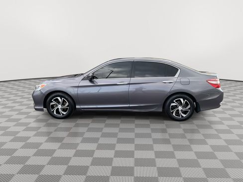 Used 2017 Honda Accord LX image 4