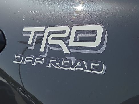 Used 2025 Toyota Tacoma TRD Off-Road AWD/4WD image 7