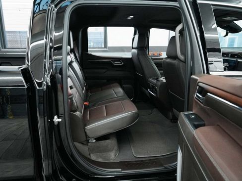 Used 2024 GMC Sierra 1500 Denali w/ Denali Reserve Package AWD/4WD image 32