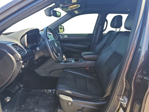Used 2019 Jeep Grand Cherokee Altitude AWD/4WD image 10
