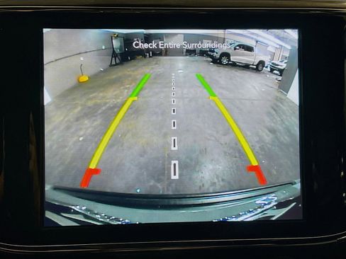 Used 2020 Jeep Grand Cherokee Altitude AWD/4WD image 10