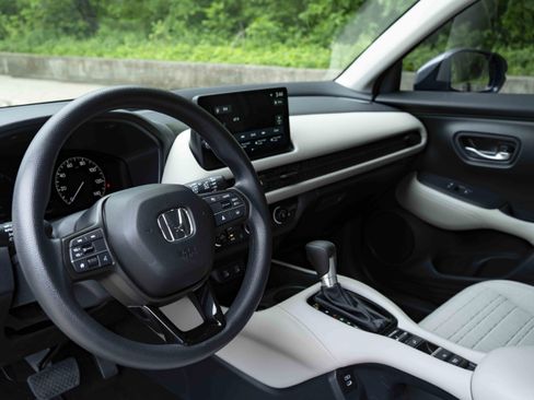 Used 2026 Honda HR-V LX image 16