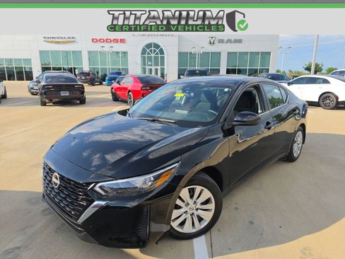 Used 2025 Nissan Sentra S FWD image 1
