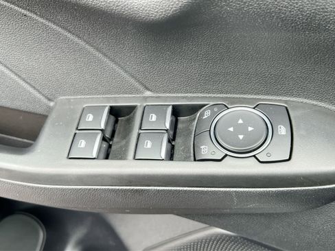 Used 2022 Ford Escape SE image 17