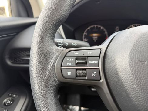 Used 2025 Honda HR-V LX image 21