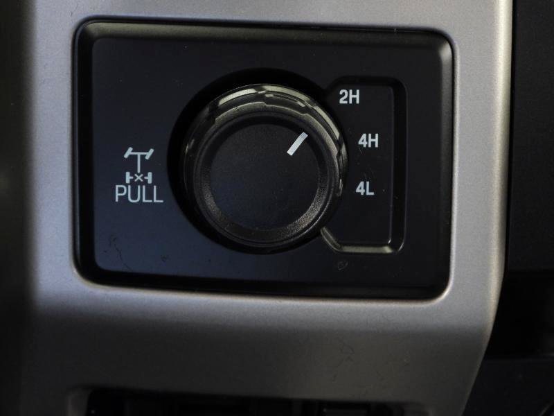 Used 2020 Ford F250 Crew Cab Lariat w/ Tremor Off-Road Package AWD/4WD image 79