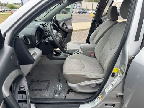 Used 2012 Toyota RAV4 4WD w/ Value Pkg image 13