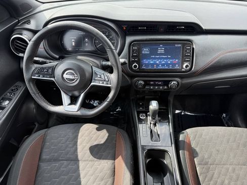 Used 2024 Nissan Kicks SR FWD image 10