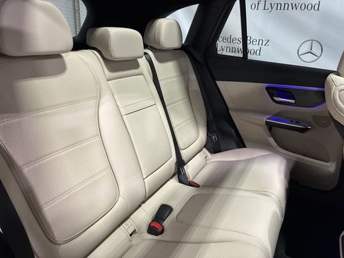 New 2026 Mercedes-Benz GLC 300 4MATIC image 24