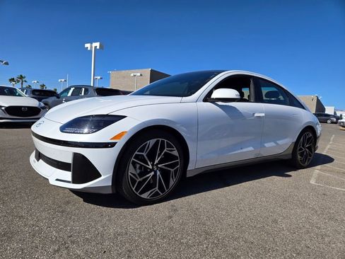 Used 2023 Hyundai Ioniq 6 Limited image 2