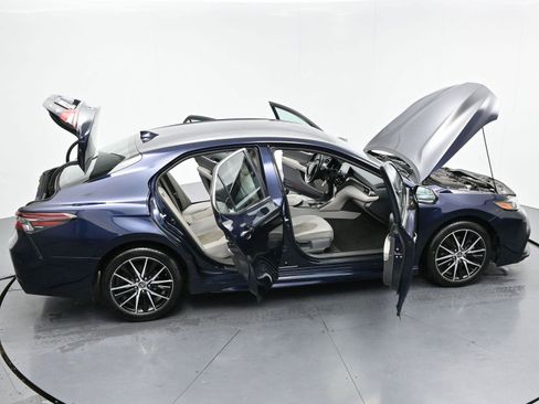 Used 2021 Toyota Camry SE FWD image 38