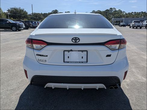 Used 2022 Toyota Corolla SE FWD image 6