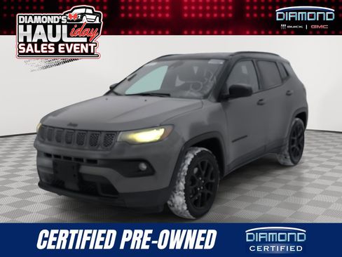 Used 2024 Jeep Compass Latitude w/ Convenience Group image 1