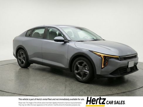 Used 2025 Kia K4 FWD image 1