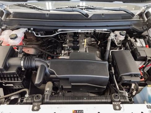 Used 2022 Chevrolet Colorado LT w/ Fleet Safety Package RWD image 3