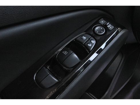 Used 2024 Nissan Altima 2.5 SL FWD image 21