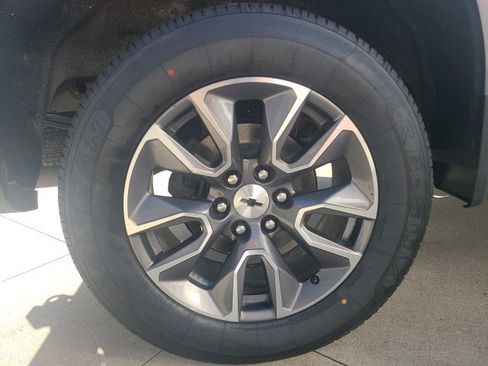 Used 2021 Chevrolet Silverado 1500 RST image 10