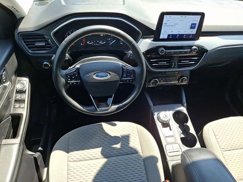 Certified 2022 Ford Escape SE w/ Convenience Package AWD/4WD image 2