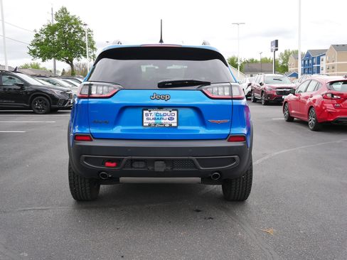 Used 2019 Jeep Cherokee Trailhawk w/ Cold Weather Group AWD/4WD image 6
