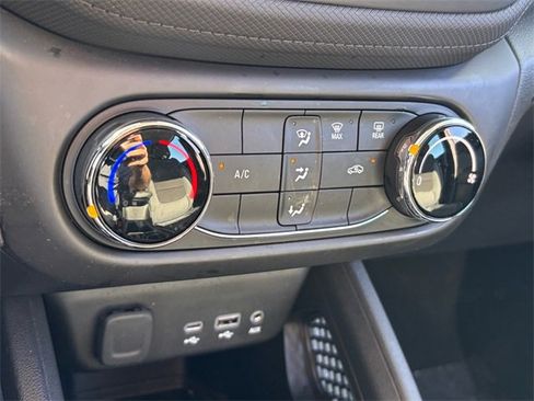 Used 2023 Chevrolet TrailBlazer LS image 26