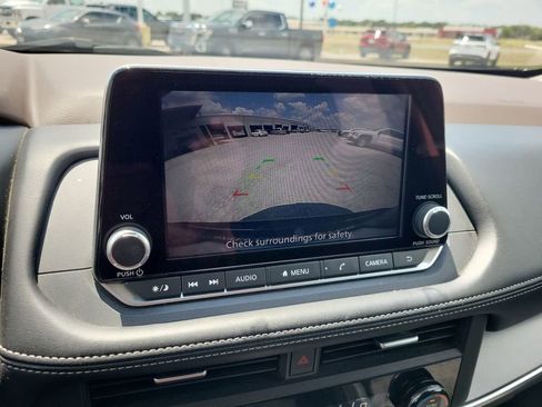 Used 2023 Nissan Rogue SV image 21