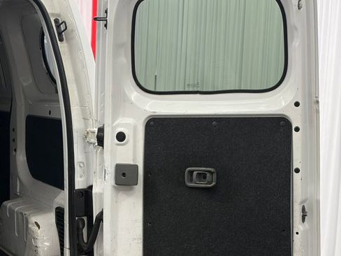 Used 2019 Nissan NV200 S FWD image 18