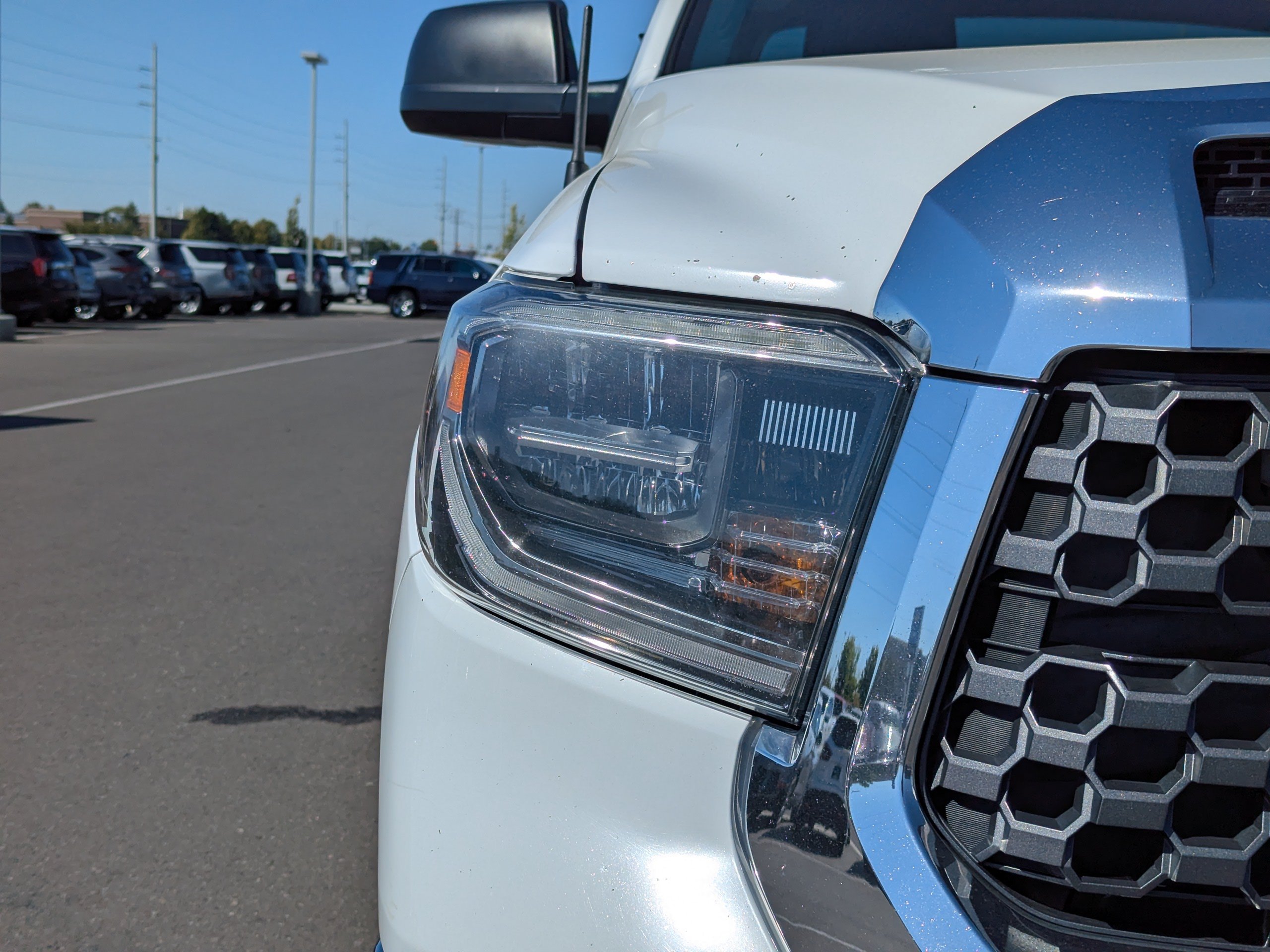 Used 2018 Toyota Tundra SR5 w/ TRD Off Road Package AWD/4WD image 39