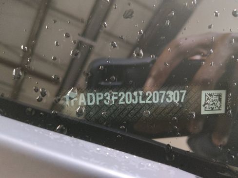 Used 2018 Ford Focus SE FWD image 33