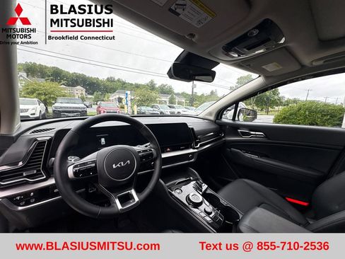 Used 2025 Kia Sportage EX w/ EX Premium Package AWD/4WD image 18