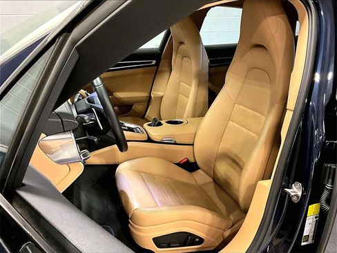 Certified 2022 Porsche Panamera 4 Platinum Edition image 5