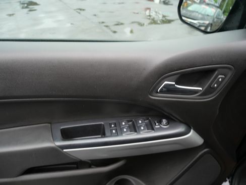 Used 2018 Chevrolet Colorado LT image 13