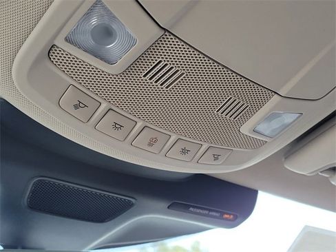 Certified 2022 Lincoln Nautilus Standard w/ Premium Package image 23